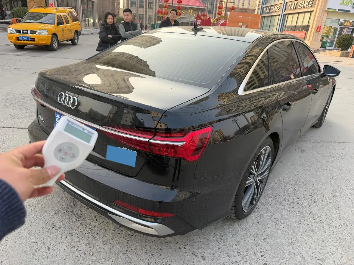 2024 Audi A6L 2.0T 245HP L4 7DCT,autocango,china used car exporter,china ev exporter,chinese used car exporter,chinese used ev exporter