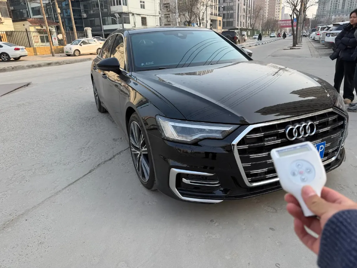 2024 Audi A6L 2.0T 245HP L4 7DCT,autocango,china used car exporter,china ev exporter,chinese used car exporter,chinese used ev exporter