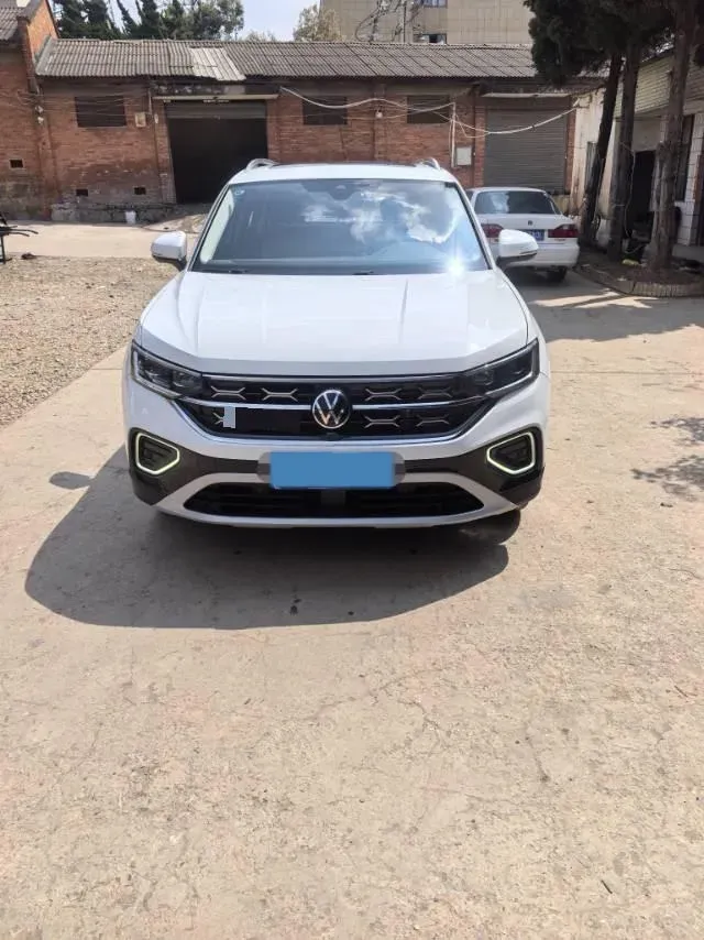 2023 Volkswagen Tayron X 2.0T 186HP L4 7DCT,autocango,china used car exporter,china ev exporter,chinese used car exporter,chinese used ev exporter