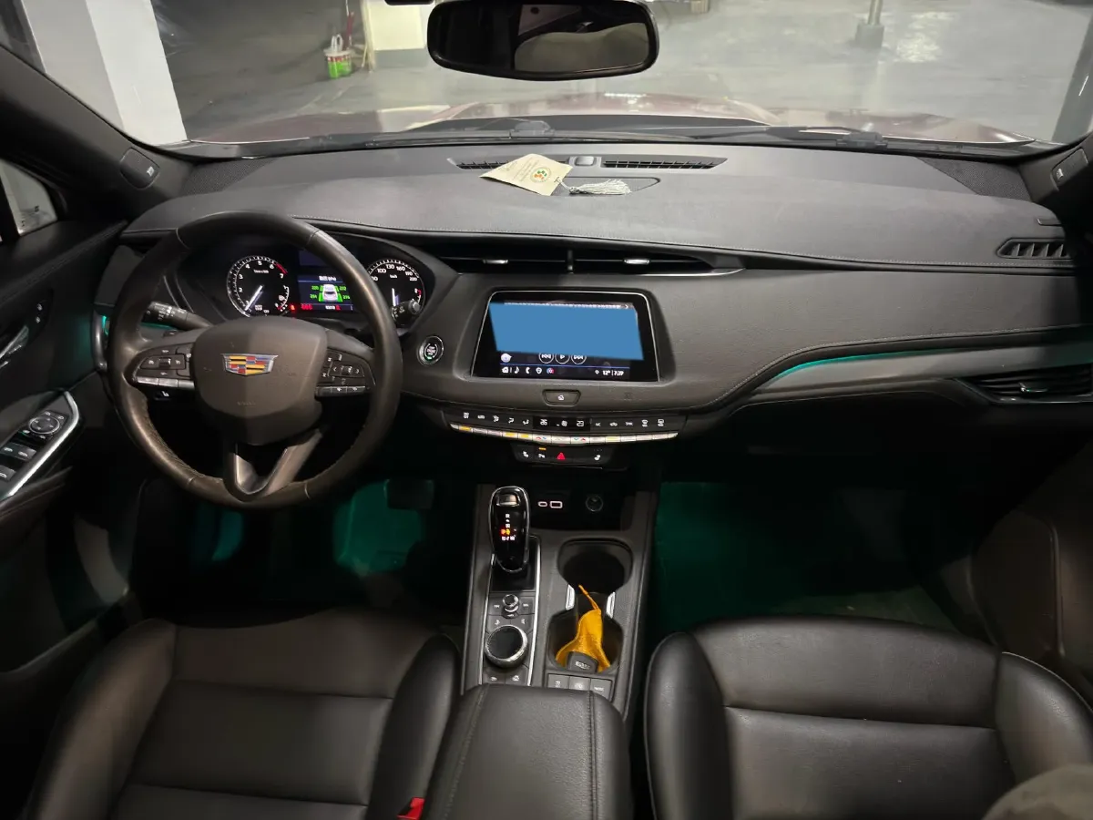 2021 Cadillac XT4 2.0T 237HP L4 9AT,autocango,china used car exporter,china ev exporter,chinese used car exporter,chinese used ev exporter