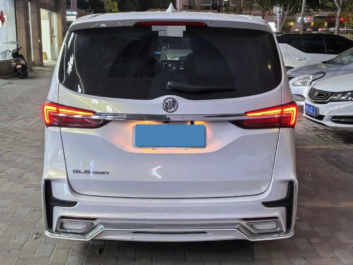 2021 Buick GL8 2.0T 237HP L4 9AT,autocango,china used car exporter,china ev exporter,chinese used car exporter,chinese used ev exporter