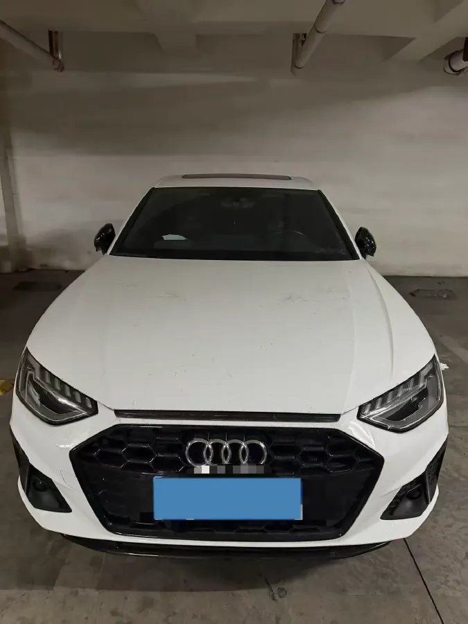 2023 Audi A4L 2.0T 190HP L4 7DCT,autocango,china used car exporter,china ev exporter,chinese used car exporter,chinese used ev exporter