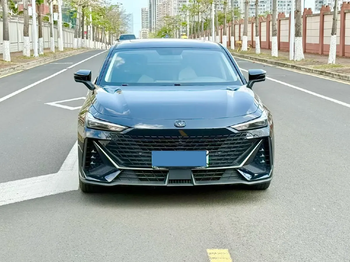 2023 ChangAn UNI-V iDD 1.5T 170HP L4 6TCT PHEV 18.4KWH,autocango,china used car exporter,china ev exporter,chinese used car exporter,chinese used ev exporter