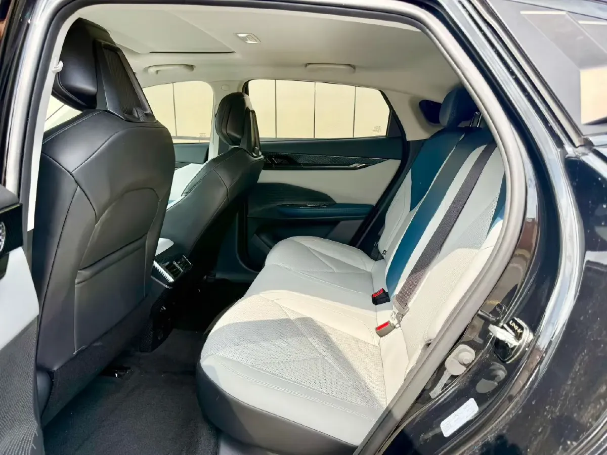 2023 ChangAn UNI-V iDD 1.5T 170HP L4 6TCT PHEV 18.4KWH,autocango,china used car exporter,china ev exporter,chinese used car exporter,chinese used ev exporter