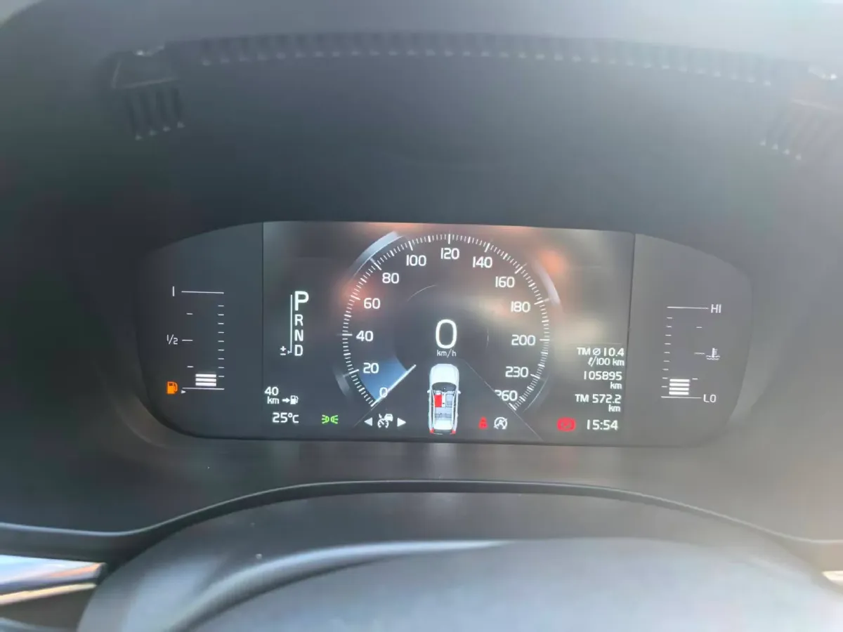 2018 Volvo XC60 2.0T 254HP L4 8AT,autocango,china used car exporter,china ev exporter,chinese used car exporter,chinese used ev exporter