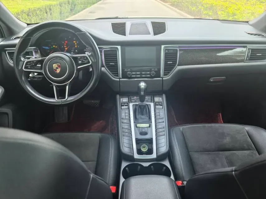 2017 Porsche Macan 2.0T 252HP L4 7DCT,autocango,china used car exporter,china ev exporter,chinese used car exporter,chinese used ev exporter