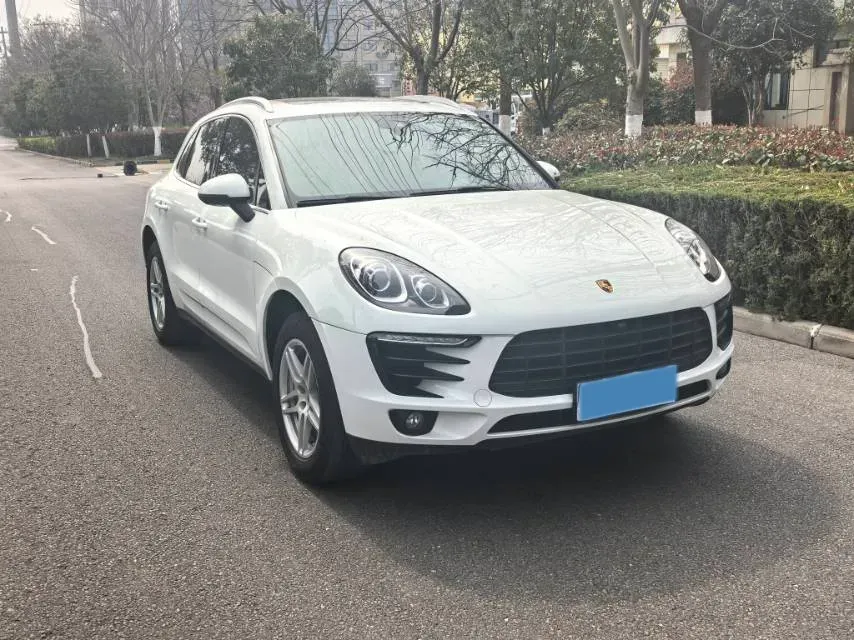 2017 Porsche Macan 2.0T 252HP L4 7DCT,autocango,china used car exporter,china ev exporter,chinese used car exporter,chinese used ev exporter