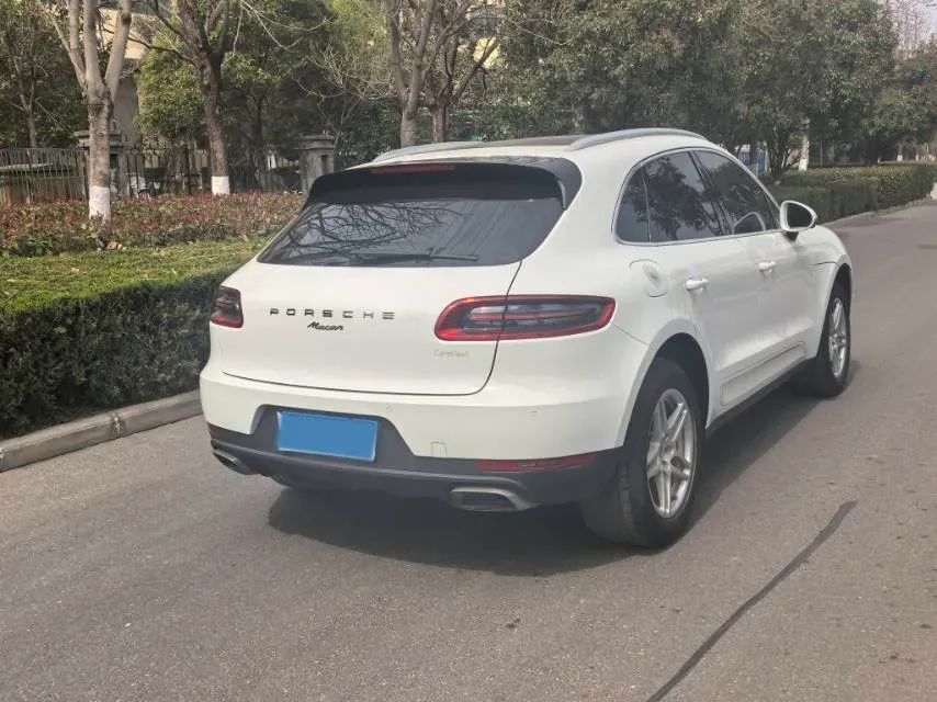 2017 Porsche Macan 2.0T 252HP L4 7DCT,autocango,china used car exporter,china ev exporter,chinese used car exporter,chinese used ev exporter