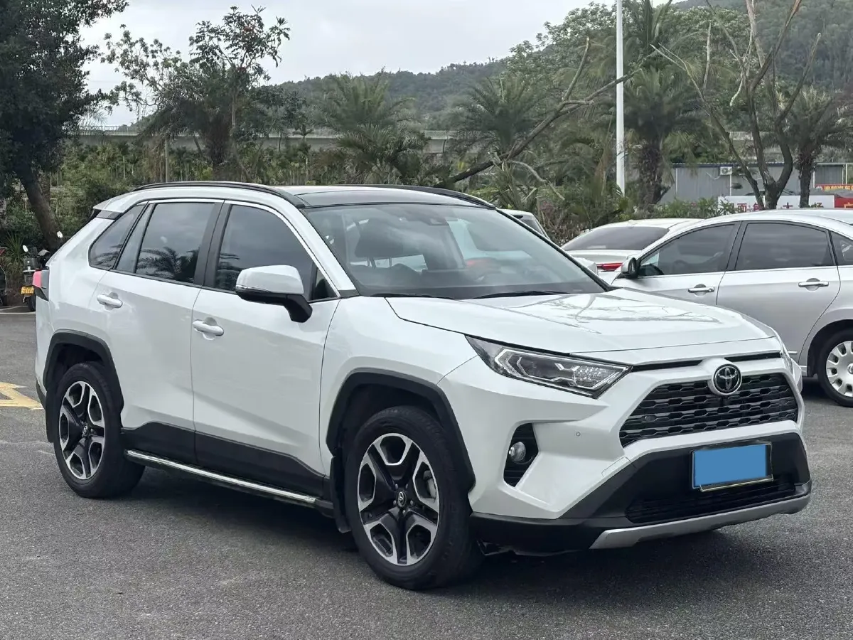 2021 Toyota RAV4 2.0L 171HP L4 CVT,autocango,china used car exporter,china ev exporter,chinese used car exporter,chinese used ev exporter