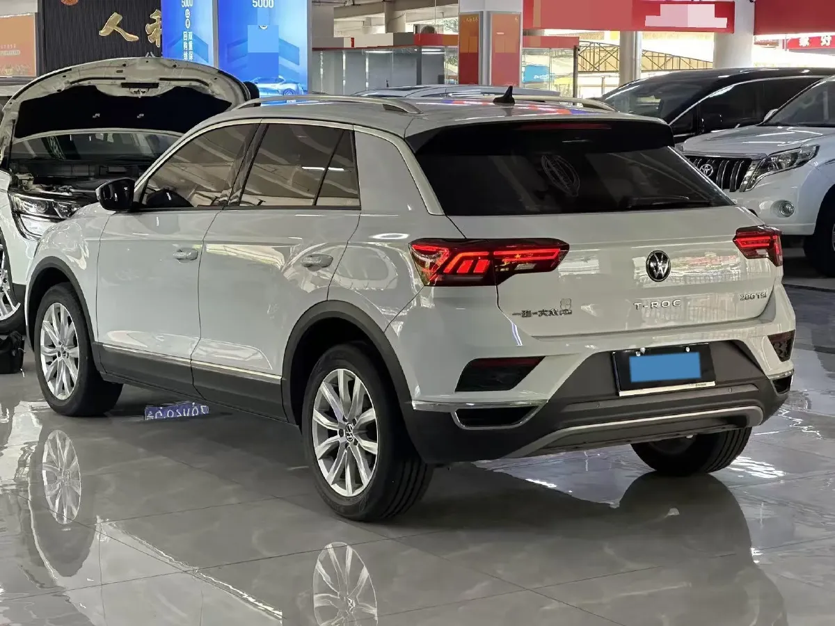 2021 Volkswagen T-Roc 1.4T 150HP L4 7DCT,autocango,china used car exporter,china ev exporter,chinese used car exporter,chinese used ev exporter