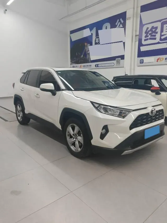 2021 Toyota RAV4 2.0L 171HP L4 CVT,autocango,china used car exporter,china ev exporter,chinese used car exporter,chinese used ev exporter