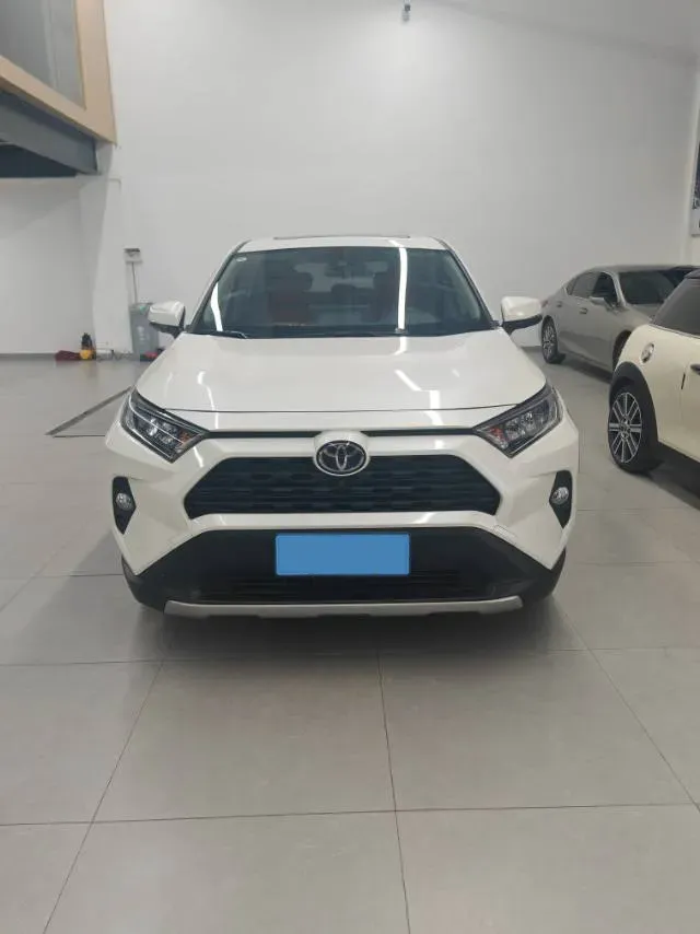 2021 Toyota RAV4 2.0L 171HP L4 CVT,autocango,china used car exporter,china ev exporter,chinese used car exporter,chinese used ev exporter
