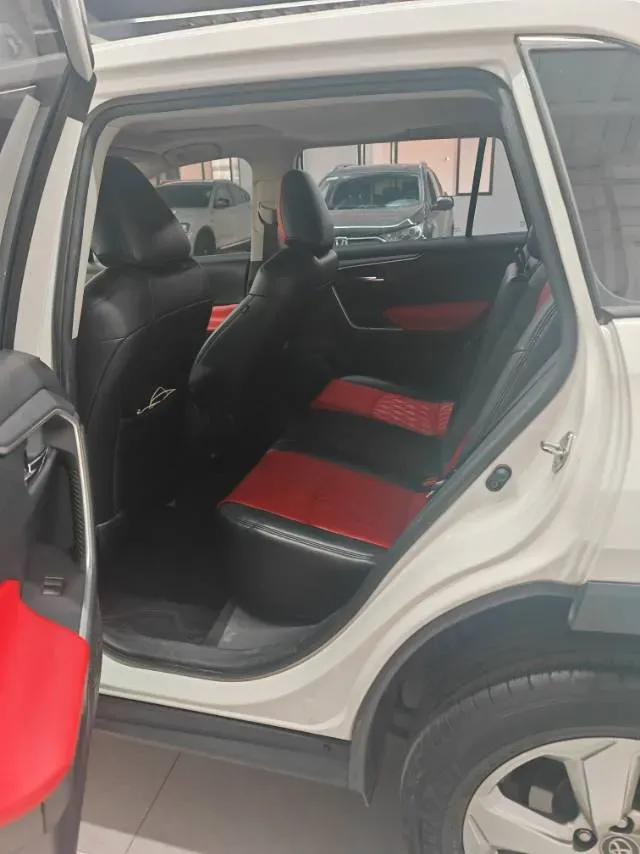 2021 Toyota RAV4 2.0L 171HP L4 CVT,autocango,china used car exporter,china ev exporter,chinese used car exporter,chinese used ev exporter