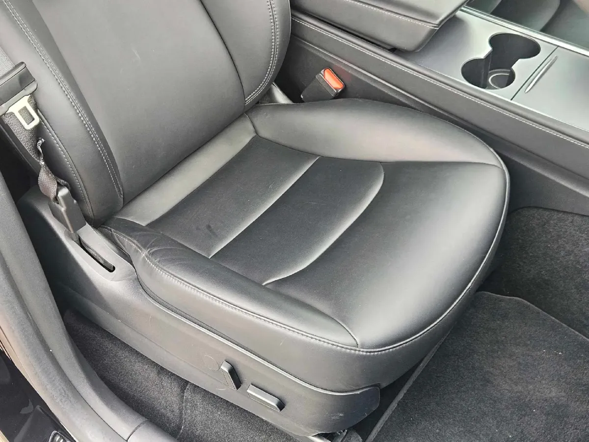 2022 Tesla Model Y BEV 60KWH,autocango,china used car exporter,china ev exporter,chinese used car exporter,chinese used ev exporter