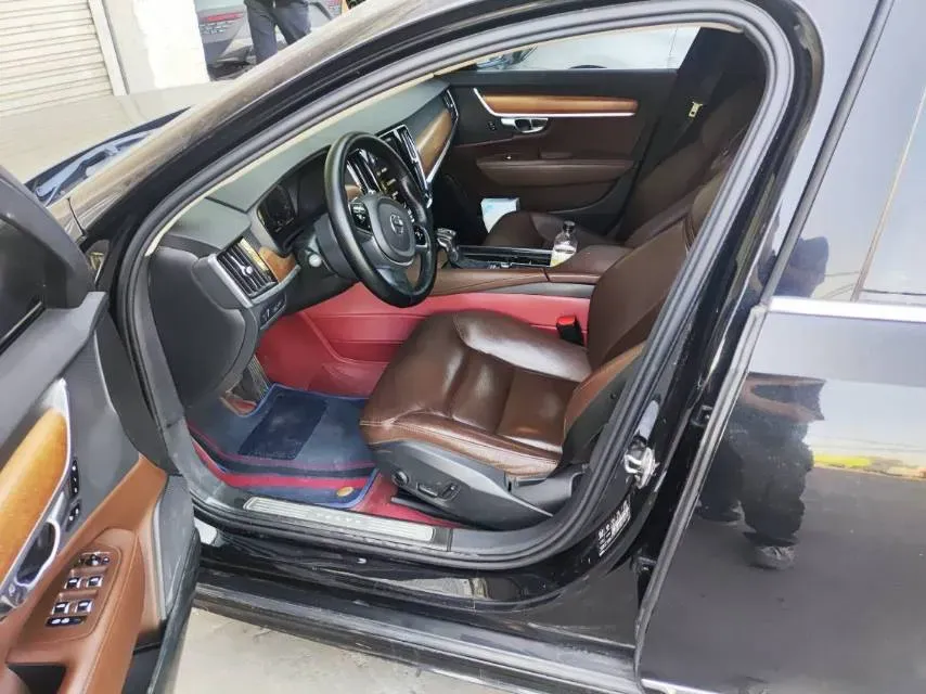2020 Volvo S90 2.0T 254HP L4 8AT,autocango,china used car exporter,china ev exporter,chinese used car exporter,chinese used ev exporter