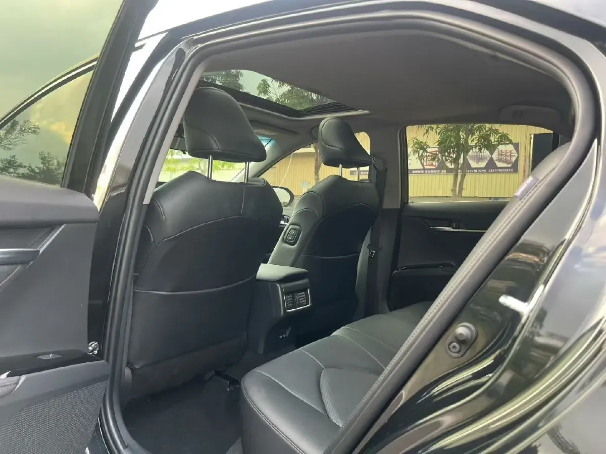 2023 Toyota Camry 2.0L 177HP L4 CVT,autocango,china used car exporter,china ev exporter,chinese used car exporter,chinese used ev exporter