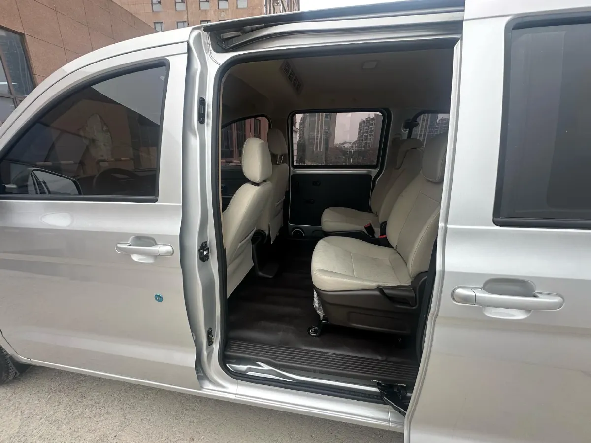2022 JinBei Little Sea Lion X30 1.5L 102HP L4 5MT,autocango,china used car exporter,china ev exporter,chinese used car exporter,chinese used ev exporter