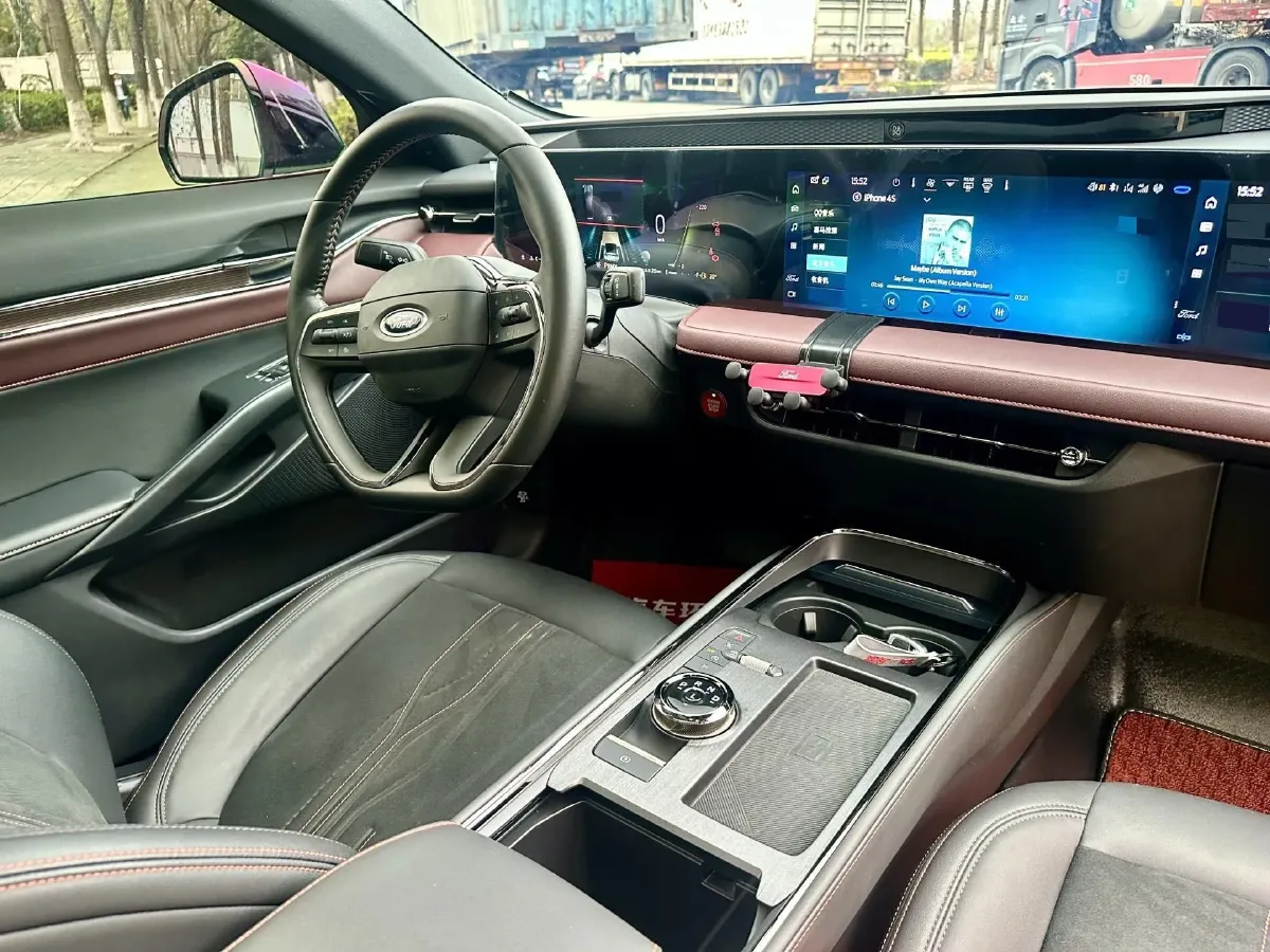 2022 Ford Mondeo 2.0T 238HP L4 8AT,autocango,china used car exporter,china ev exporter,chinese used car exporter,chinese used ev exporter