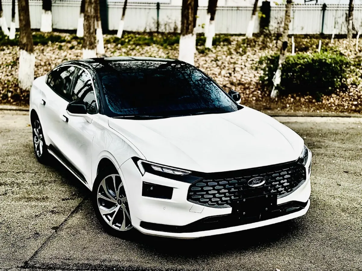 2022 Ford Mondeo 2.0T 238HP L4 8AT,autocango,china used car exporter,china ev exporter,chinese used car exporter,chinese used ev exporter