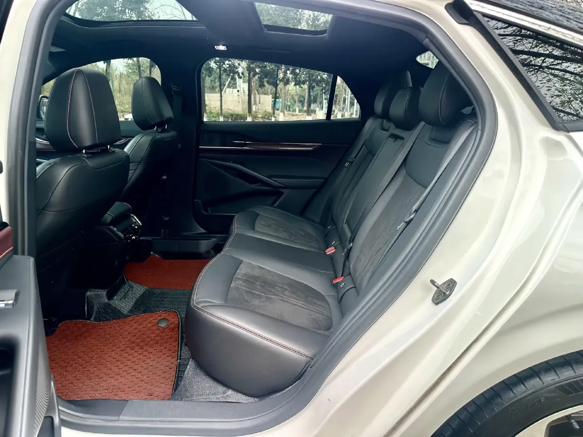 2022 Ford Mondeo 2.0T 238HP L4 8AT,autocango,china used car exporter,china ev exporter,chinese used car exporter,chinese used ev exporter