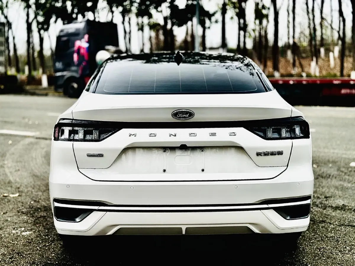 2022 Ford Mondeo 2.0T 238HP L4 8AT,autocango,china used car exporter,china ev exporter,chinese used car exporter,chinese used ev exporter