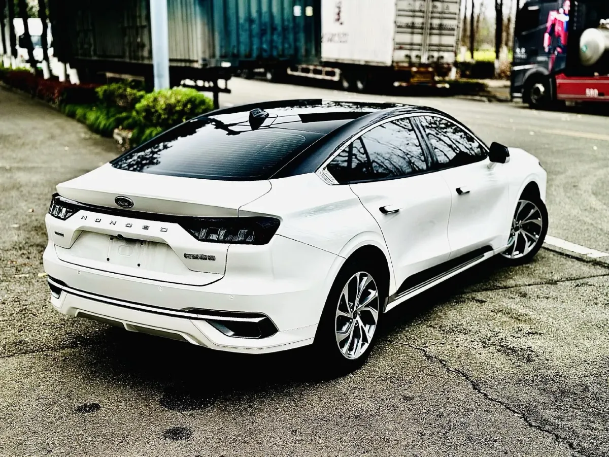 2022 Ford Mondeo 2.0T 238HP L4 8AT,autocango,china used car exporter,china ev exporter,chinese used car exporter,chinese used ev exporter