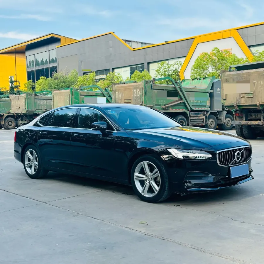 2019 Alfa Romeo Giulia 2.0T 280HP L4 8AT,autocango,china used car exporter,china ev exporter,chinese used car exporter,chinese used ev exporter