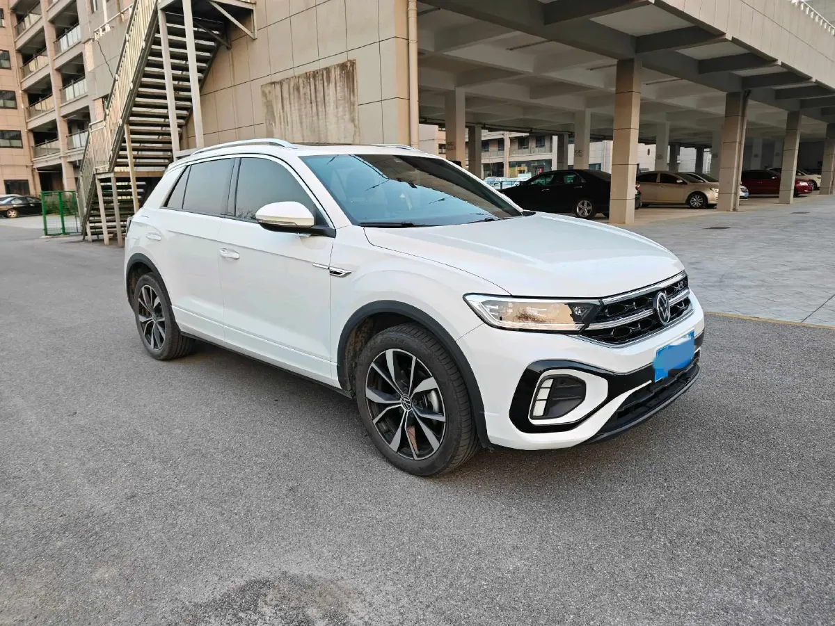 2023 Volkswagen T-Roc 1.5T 160HP L4 7DCT,autocango,china used car exporter,china ev exporter,chinese used car exporter,chinese used ev exporter