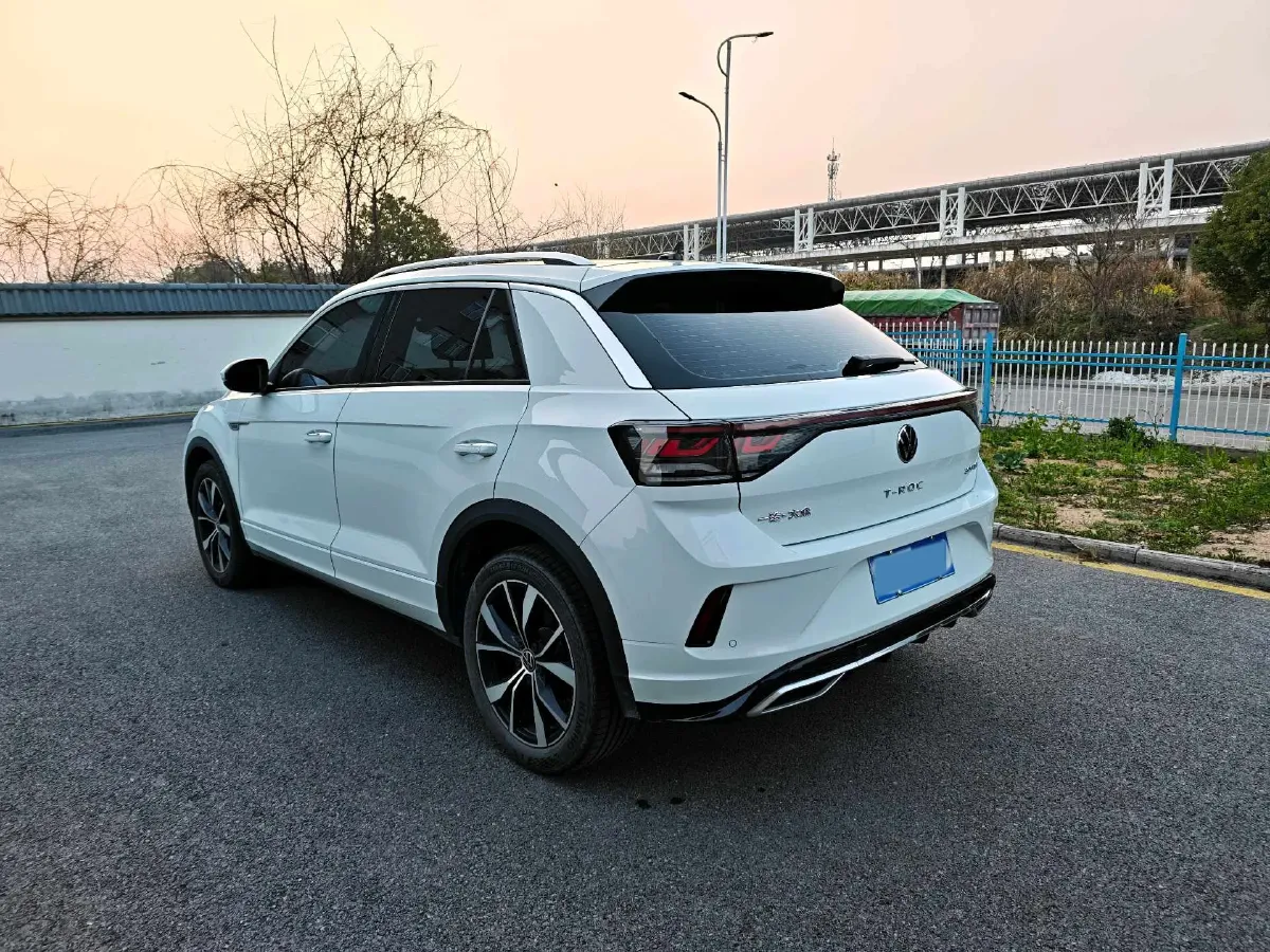 2023 Volkswagen T-Roc 1.5T 160HP L4 7DCT,autocango,china used car exporter,china ev exporter,chinese used car exporter,chinese used ev exporter