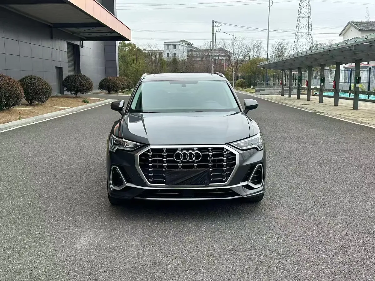 2022 Audi Q3 1.4T 150HP L4 7DCT,autocango,china used car exporter,china ev exporter,chinese used car exporter,chinese used ev exporter