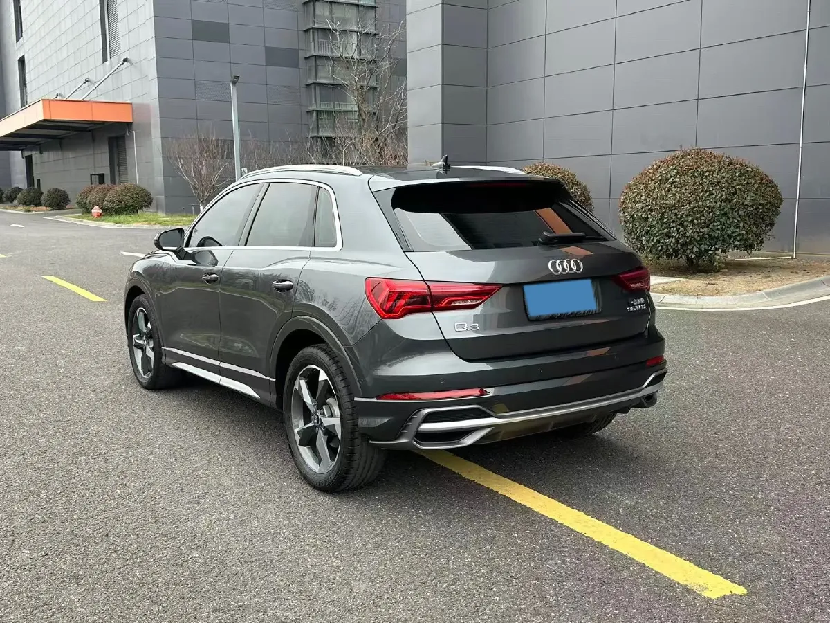 2022 Audi Q3 1.4T 150HP L4 7DCT,autocango,china used car exporter,china ev exporter,chinese used car exporter,chinese used ev exporter