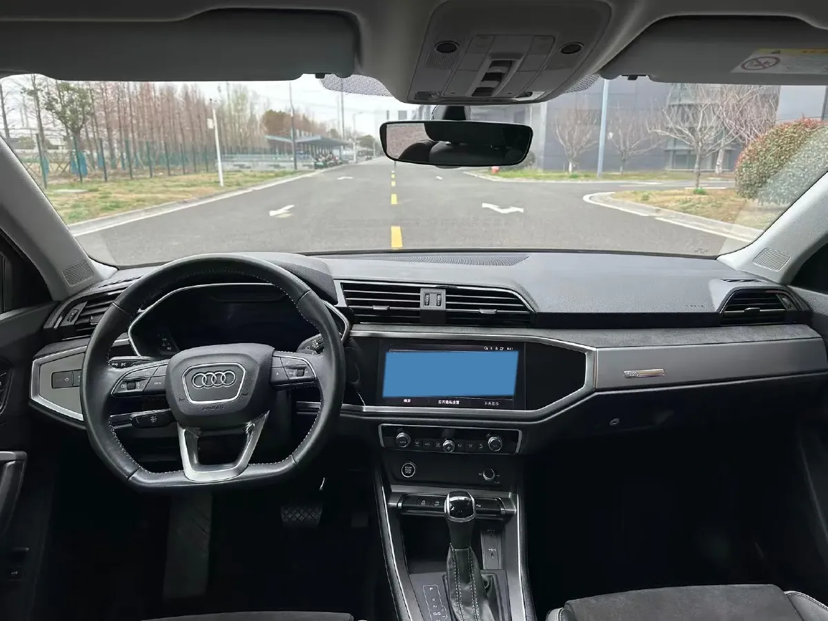 2022 Audi Q3 1.4T 150HP L4 7DCT,autocango,china used car exporter,china ev exporter,chinese used car exporter,chinese used ev exporter