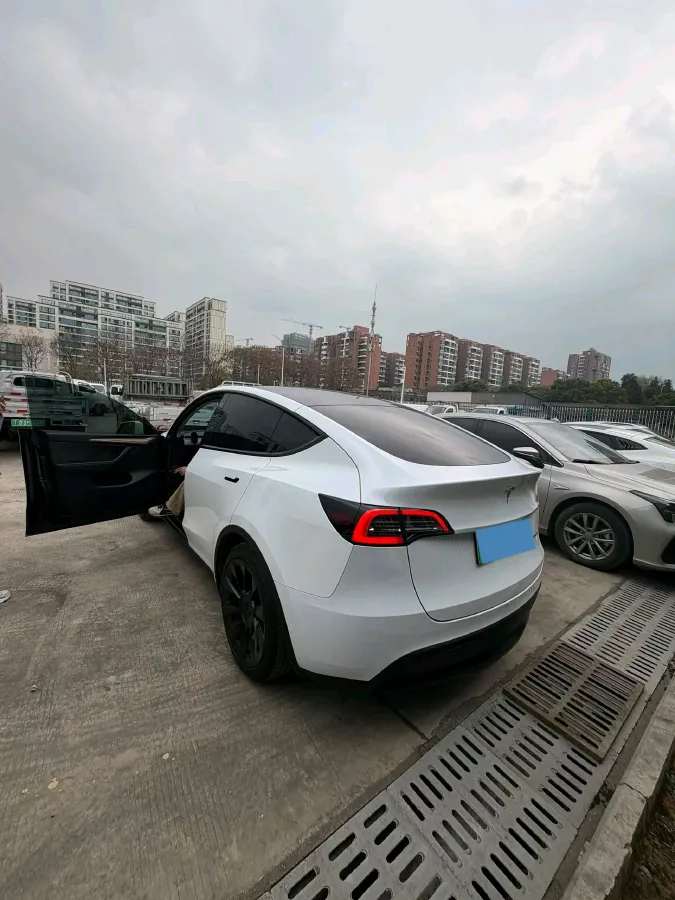 2022 Tesla Model Y BEV 60KWH,autocango,china used car exporter,china ev exporter,chinese used car exporter,chinese used ev exporter