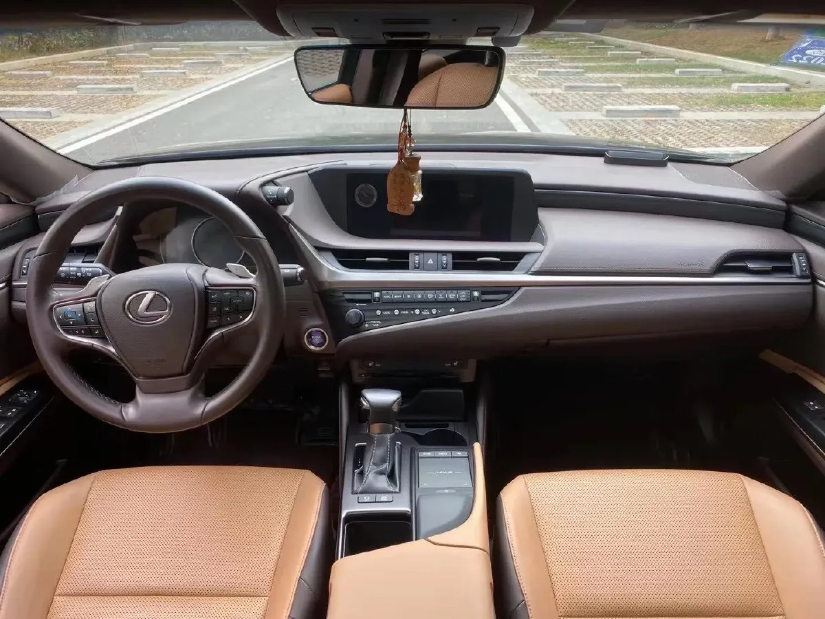 2018 Lexus ES 2.0L 167HP L4 6AT,autocango,china used car exporter,china ev exporter,chinese used car exporter,chinese used ev exporter