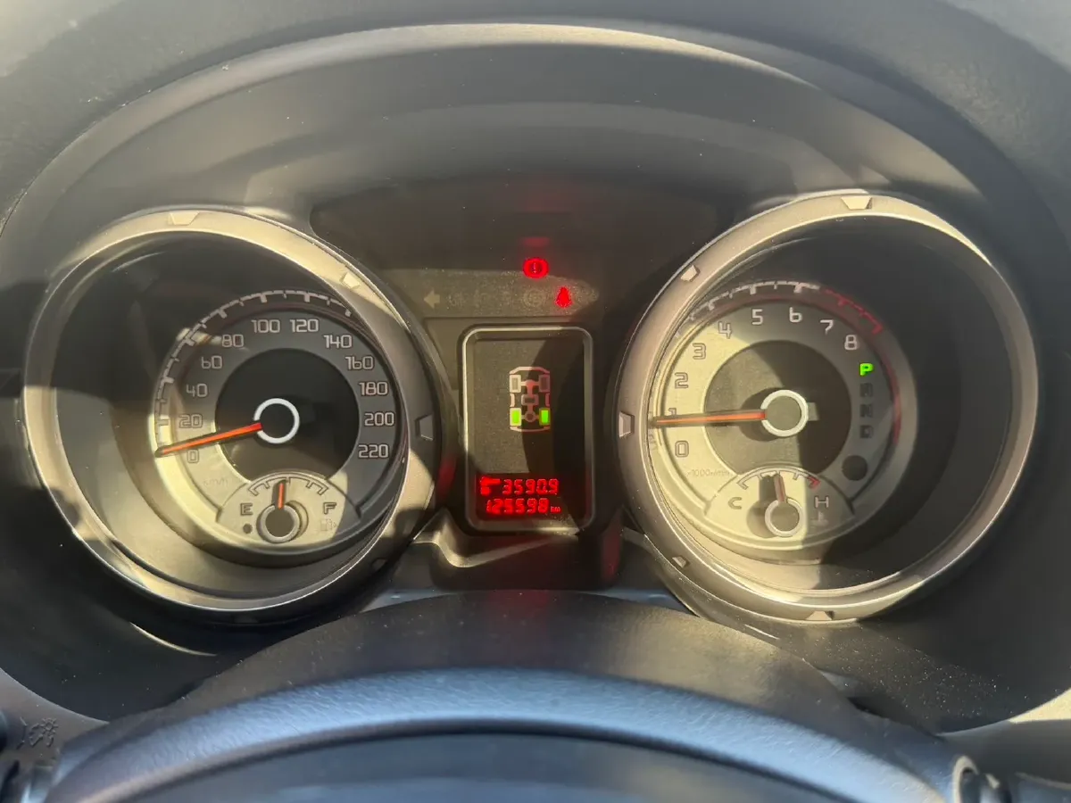 2017 Land Rover Range Rover Evoque 2.0T 241HP L4 9AT,autocango,china used car exporter,china ev exporter,chinese used car exporter,chinese used ev exporter