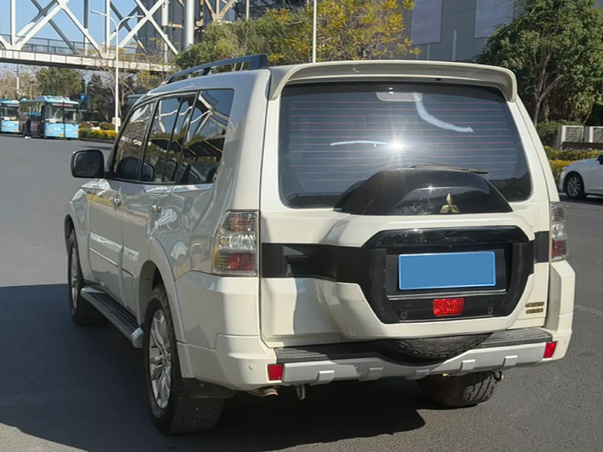 2017 Land Rover Range Rover Evoque 2.0T 241HP L4 9AT,autocango,china used car exporter,china ev exporter,chinese used car exporter,chinese used ev exporter