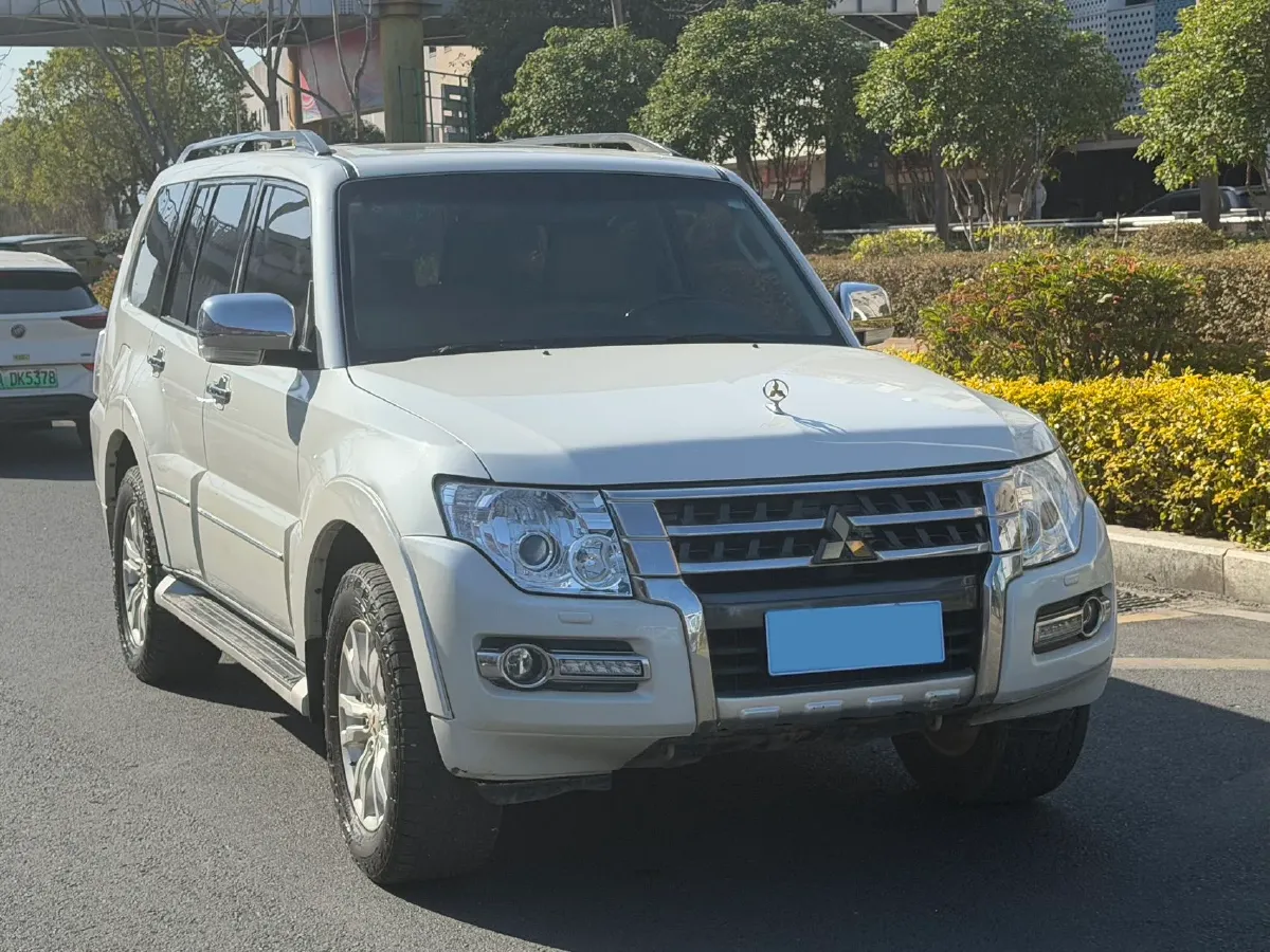 2017 Land Rover Range Rover Evoque 2.0T 241HP L4 9AT,autocango,china used car exporter,china ev exporter,chinese used car exporter,chinese used ev exporter