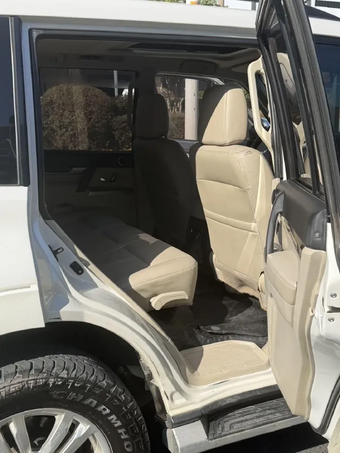 2017 Land Rover Range Rover Evoque 2.0T 241HP L4 9AT,autocango,china used car exporter,china ev exporter,chinese used car exporter,chinese used ev exporter