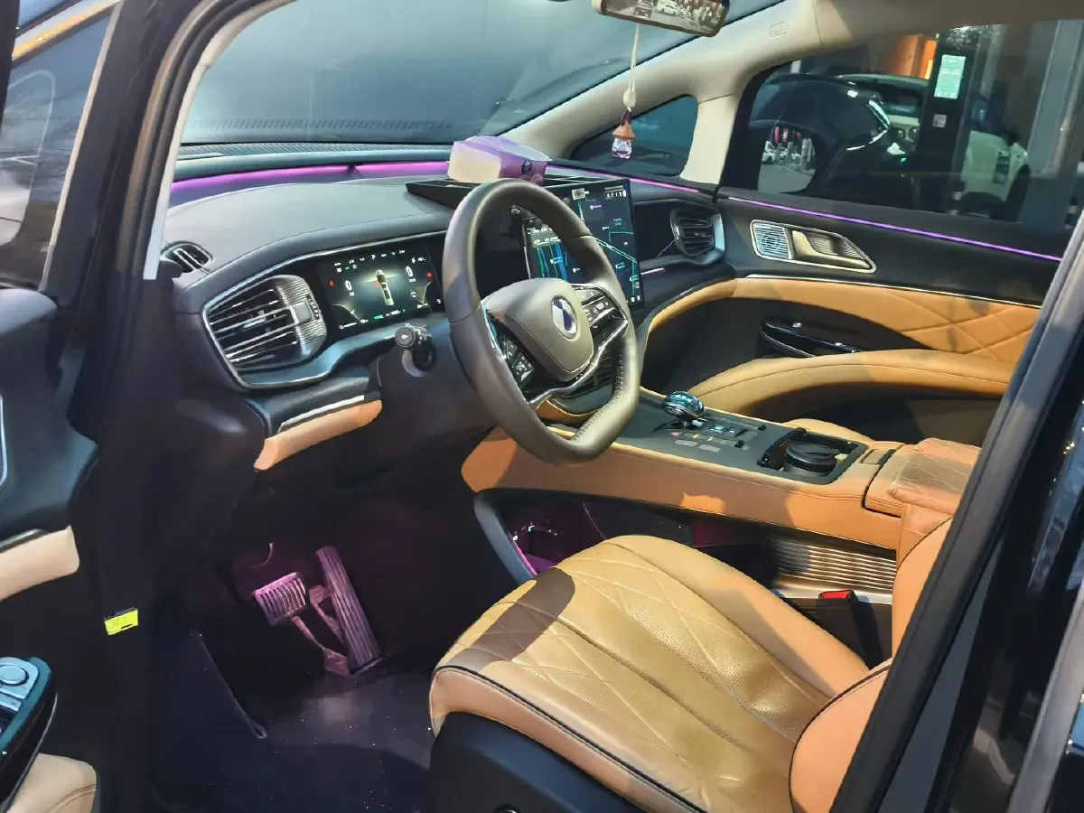 2024 Denza D9 1.5T 139HP L4 E-CVT PHEV 40KWH,autocango,china used car exporter,china ev exporter,chinese used car exporter,chinese used ev exporter