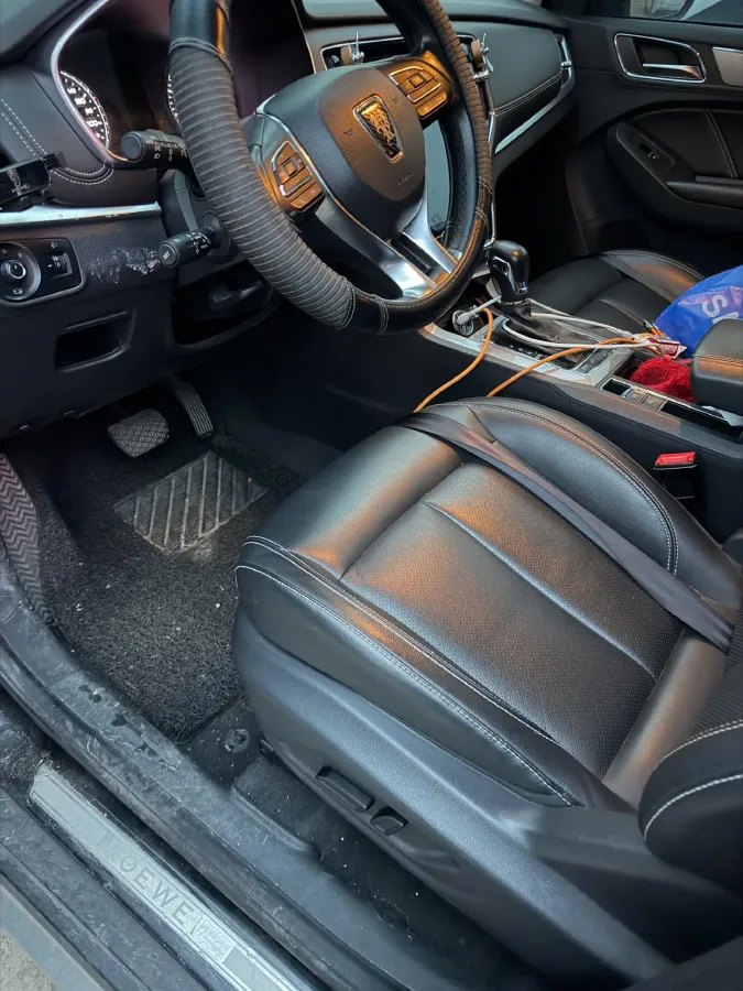 2020 Roewe i6 1.5T 169HP L4 7DCT,autocango,china used car exporter,china ev exporter,chinese used car exporter,chinese used ev exporter