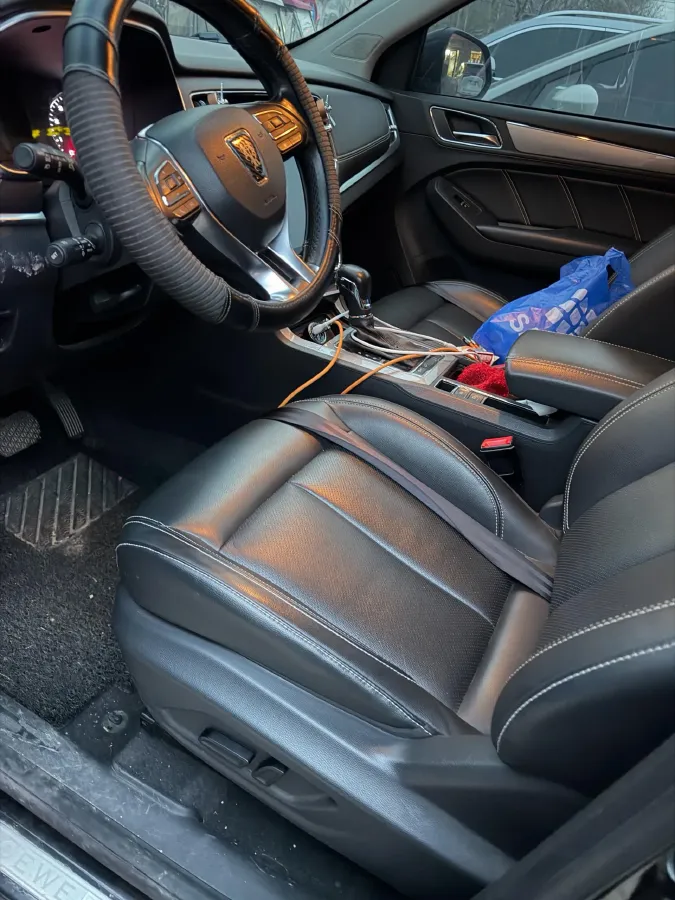 2020 Roewe i6 1.5T 169HP L4 7DCT,autocango,china used car exporter,china ev exporter,chinese used car exporter,chinese used ev exporter