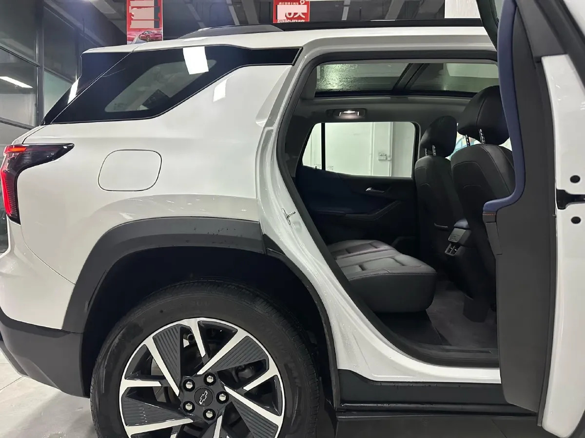 2024 Chevrolet EquinoxPlus 1.5T 180HP L4 2DHT PHEV 16.5KWH,autocango,china used car exporter,china ev exporter,chinese used car exporter,chinese used ev exporter