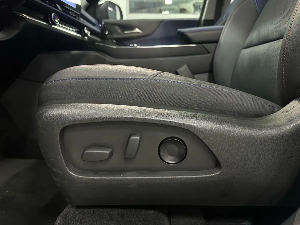 2024 Chevrolet EquinoxPlus 1.5T 180HP L4 2DHT PHEV 16.5KWH,autocango,china used car exporter,china ev exporter,chinese used car exporter,chinese used ev exporter