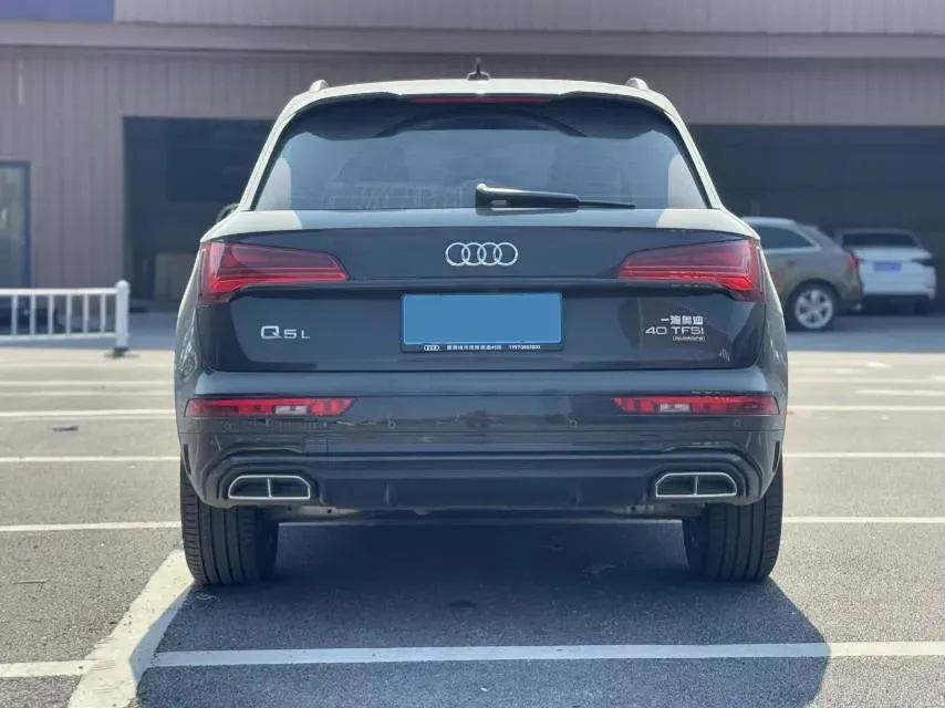 2024 Audi Q5L Sportback 2.0T 190HP L4 7DCT,autocango,china used car exporter,china ev exporter,chinese used car exporter,chinese used ev exporter