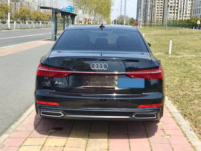 2021 Audi A6L 2.0T 224HP L4 7DCT,autocango,china used car exporter,china ev exporter,chinese used car exporter,chinese used ev exporter