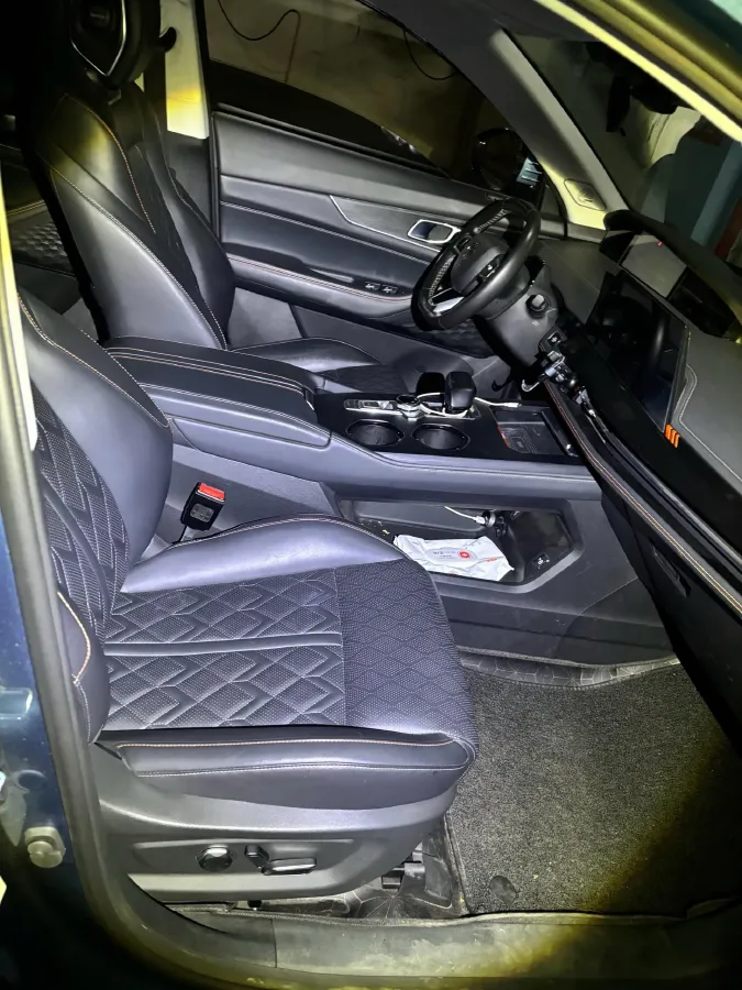 2021 ChangAn UNI-K 2.0T 233HP L4 8AT,autocango,china used car exporter,china ev exporter,chinese used car exporter,chinese used ev exporter