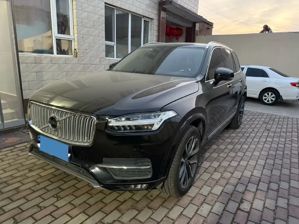 2019 Volvo XC90 2.0T 320HP L4 8AT,autocango,china used car exporter,china ev exporter,chinese used car exporter,chinese used ev exporter