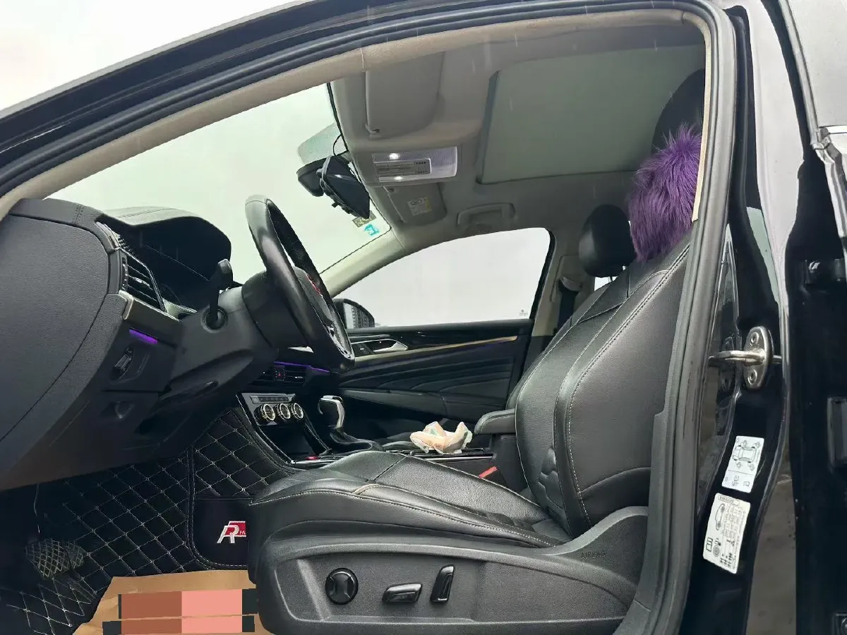 2019 Skoda Kodiak 2.0T 186HP L4 7DCT,autocango,china used car exporter,china ev exporter,chinese used car exporter,chinese used ev exporter