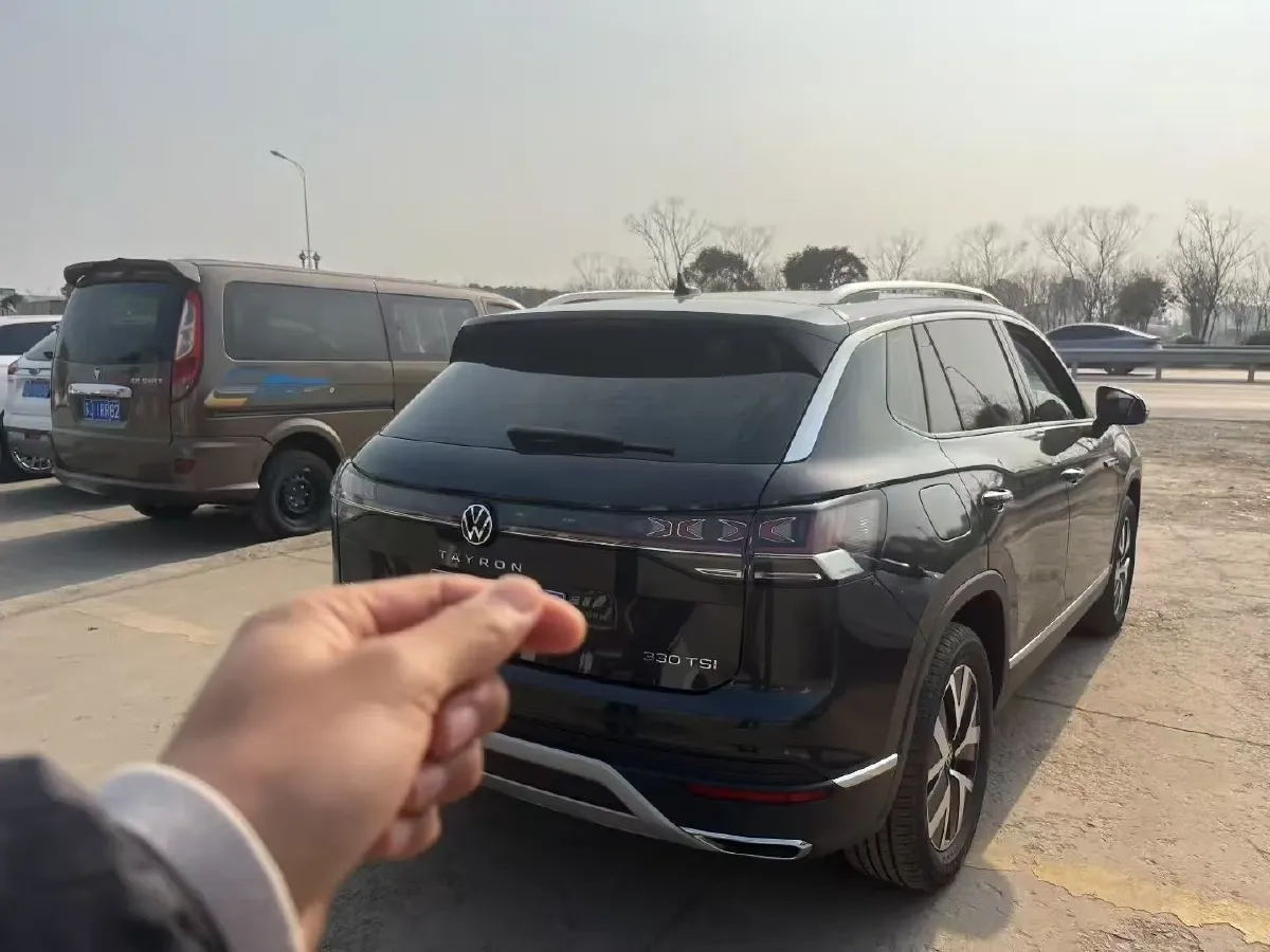 2024 Volkswagen Tayron 2.0T 186HP L4 7DCT,autocango,china used car exporter,china ev exporter,chinese used car exporter,chinese used ev exporter