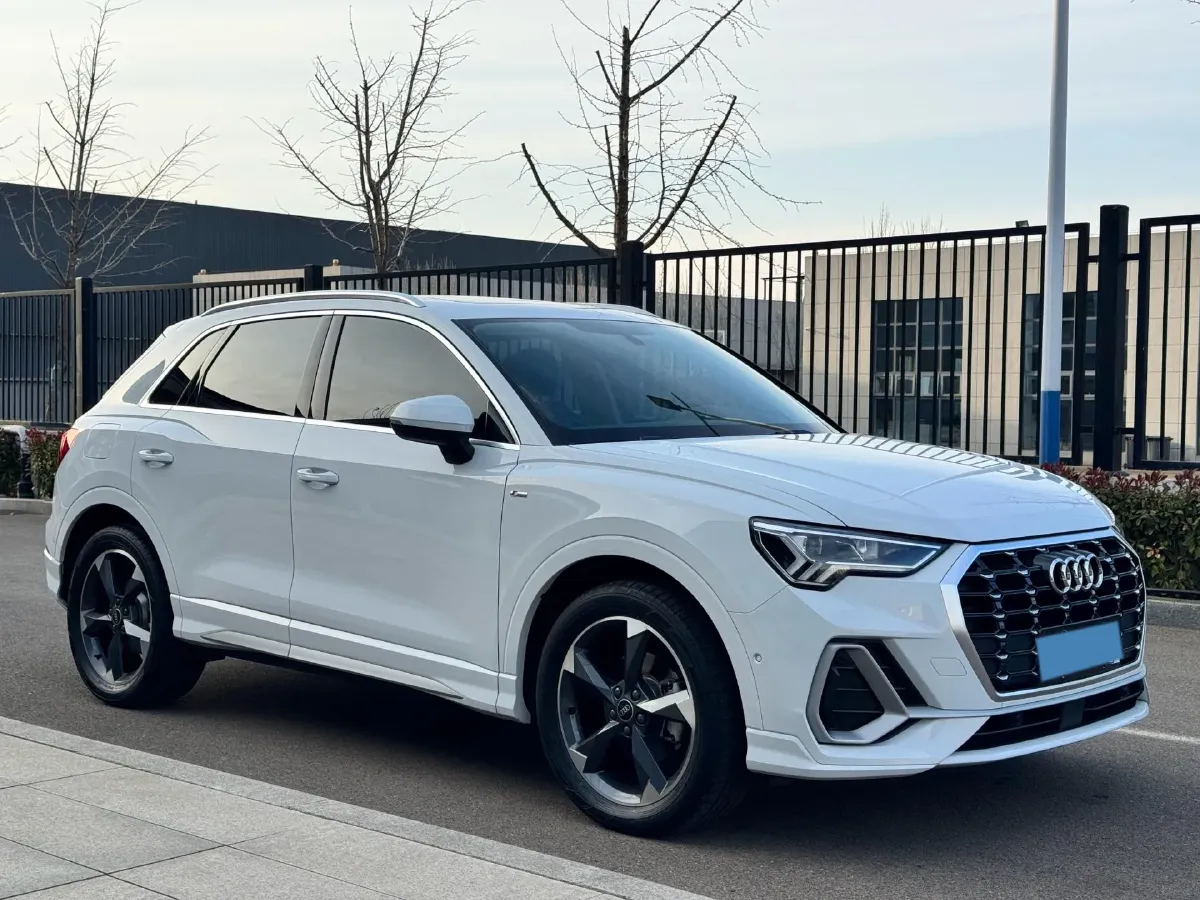 2023 Audi Q3 1.4T 150HP L4 7DCT,autocango,china used car exporter,china ev exporter,chinese used car exporter,chinese used ev exporter